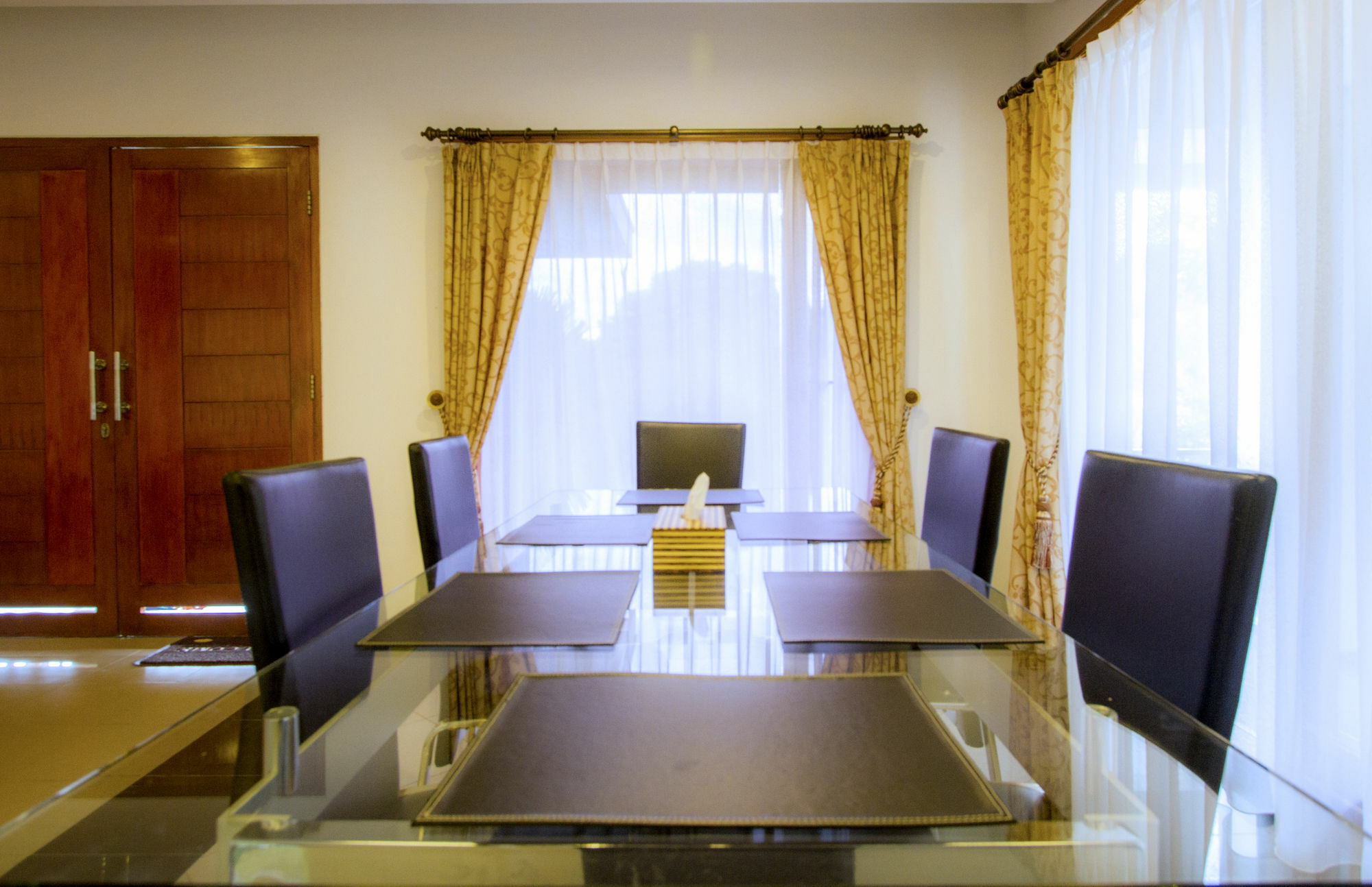 Kencana Villa Dago Bandung Exteriör bild